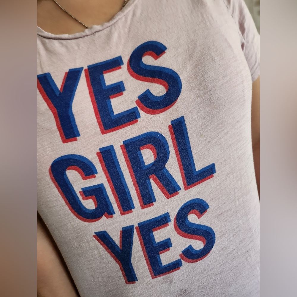 Yes Girl Yes basic T shirt